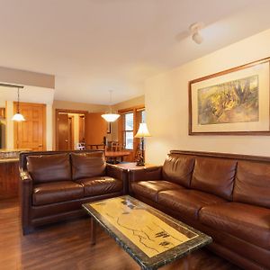 Deluxe One-Bedroom Villa